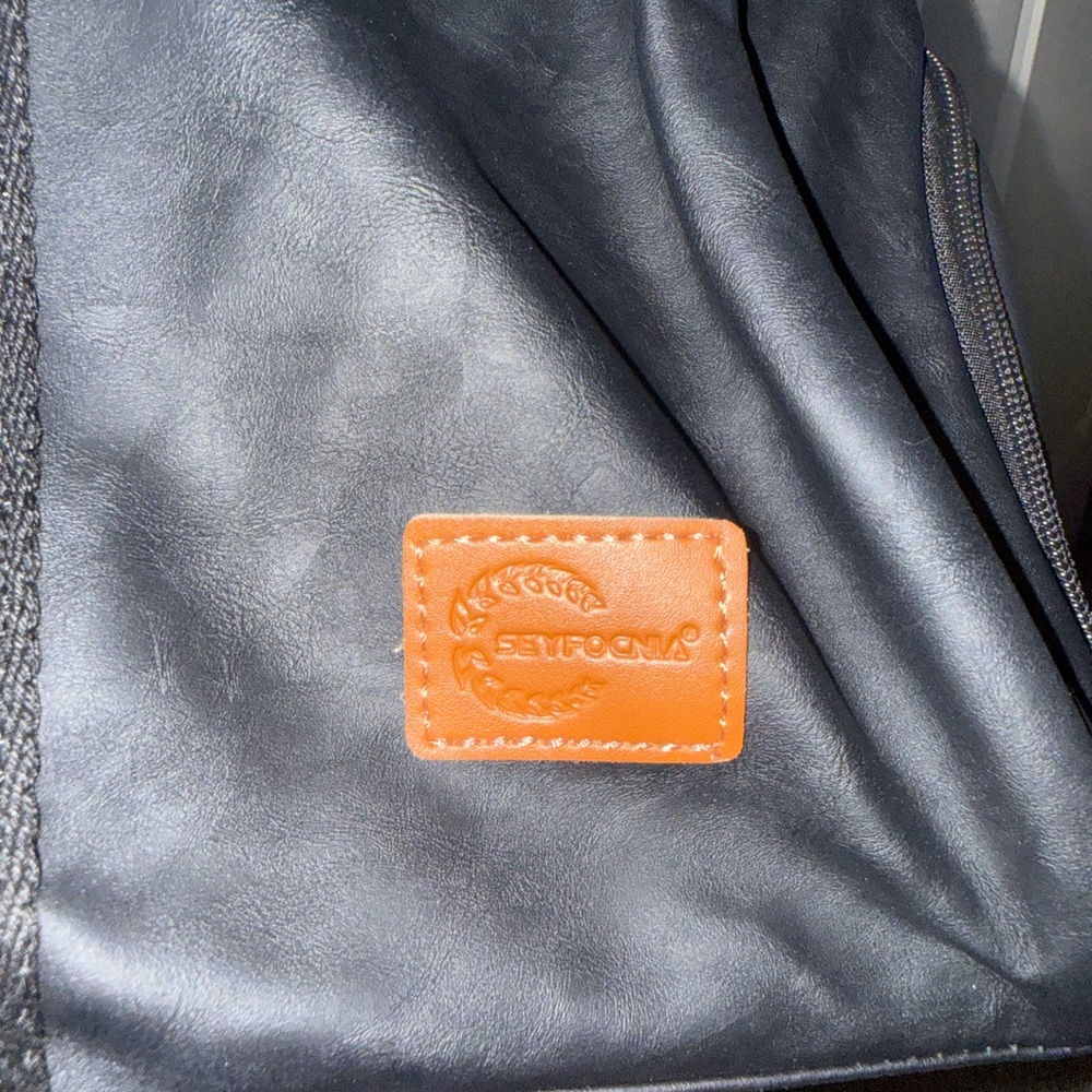 Duffel- Garment Bag/Backpack - Picture 2 of 9